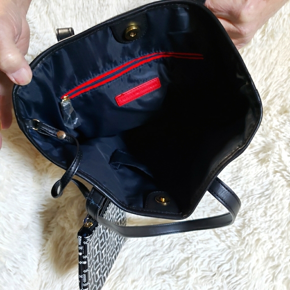 NWOT Tommy Hilfiger oversized shoulder/tote bag - Picture 6 of 9
